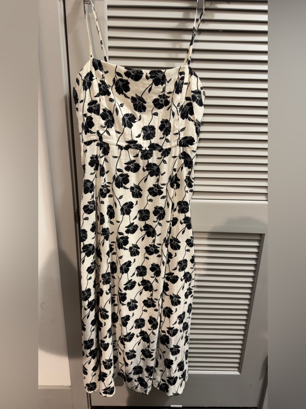 GAP Linen Blend Midi Dress L Tall Black White Floral Smocked Back Summer - Picture 2 of 5